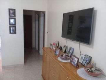 En Venta! | Hermosa Casa en Moreno Centro con Departamento al Fondo | a Metros de Av. Victorica y Boulevard Evita