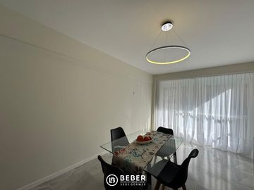 En venta dos ambientes al frente con balcón, Centro Mar del Plata