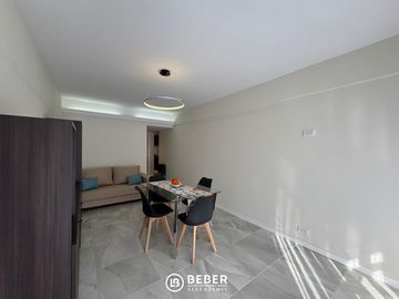 En venta dos ambientes al frente con balcón, Centro Mar del Plata