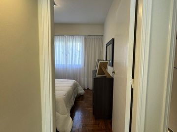 En venta dos ambientes al frente con balcón, Centro Mar del Plata