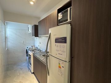 En venta dos ambientes al frente con balcón, Centro Mar del Plata