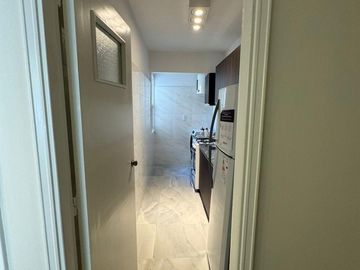 En venta dos ambientes al frente con balcón, Centro Mar del Plata