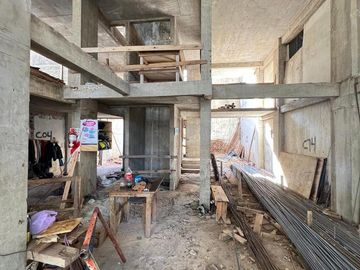 Venta Piso Tres Ambientes Con Terraza Privada, Lanús.