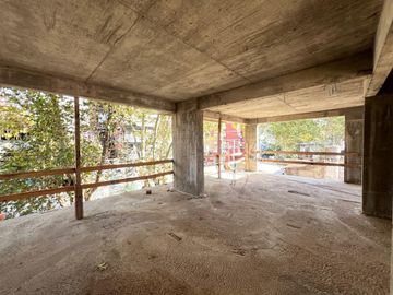 Venta Piso Tres Ambientes Con Terraza Privada, Lanús.