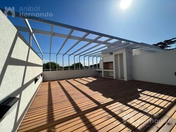 VENTA de Departamento 2 AMBIENTES, Moreno, con balcón, terraza privada, parrilla y cochera