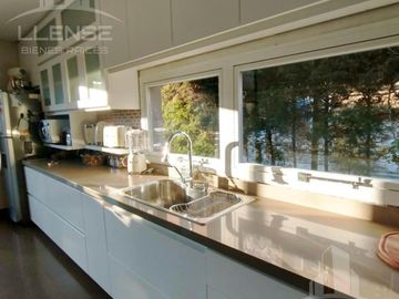 Casa 6 ambientes en 2 plantas en venta - Barrancas de Guido