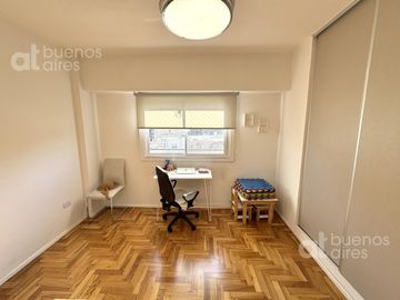 Departamento de 4 ambientes con cochera. Caballito. Venta. APTO CRÉDITO.