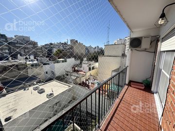 Departamento de 4 ambientes con cochera. Caballito. Venta. APTO CRÉDITO.