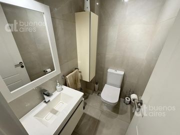 Departamento de 4 ambientes con cochera. Caballito. Venta. APTO CRÉDITO.