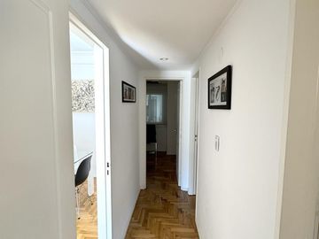 Departamento de 4 ambientes con cochera. Caballito. Venta. APTO CRÉDITO.