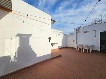 PH en Saavedra con terraza propia  Primer piso por escalera