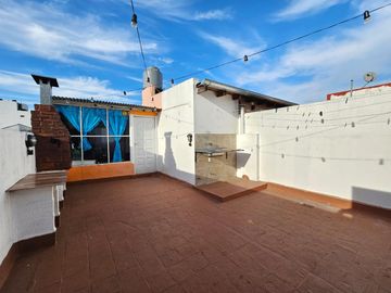 PH en Saavedra con terraza propia  Primer piso por escalera