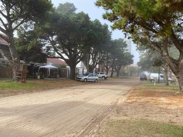 VENTA DEPTO MAR DE AJO CON COCHERA PARRILLA SIN EXPENSAS