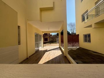 VENTA DEPTO MAR DE AJO CON COCHERA PARRILLA SIN EXPENSAS