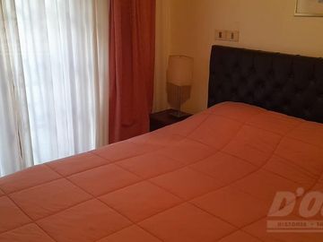 Departamento de 4 ambientes c/patio y jardín en venta en Caballito.