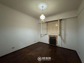 En venta tres ambientes al contrafrente Plaza Colon, Mar del Plata