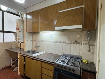 En venta tres ambientes al contrafrente Plaza Colon, Mar del Plata