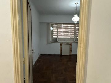 En venta tres ambientes al contrafrente Plaza Colon, Mar del Plata