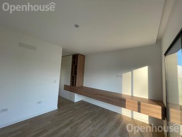 INCREIBLE CASA EN EL BARRIO DE SAN PABLO