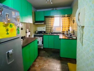 Departamento en venta 4 ambientes con dependencia en Caballito