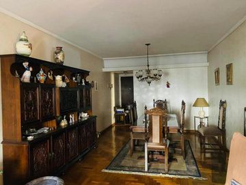 Departamento en venta 4 ambientes con dependencia en Caballito