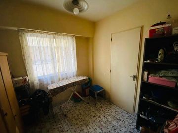 Departamento en venta 4 ambientes con dependencia en Caballito