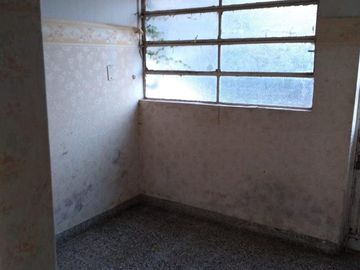 Casa en venta - 4 Dormitorios 2 Baños - 430 mts2 - 9 De Julio