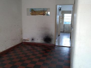 Casa en venta - 4 Dormitorios 2 Baños - 430 mts2 - 9 De Julio
