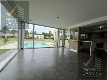 Casa en Saint Thomas Este-Oeste