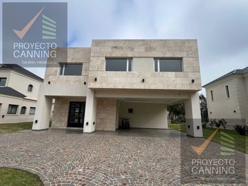 Casa en Saint Thomas Este-Oeste