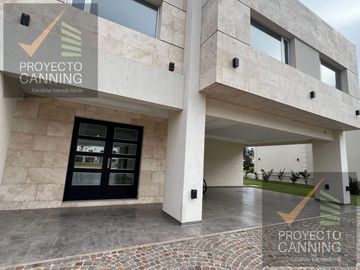 Casa en Saint Thomas Este-Oeste