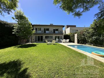 Casa 6 ambientes en venta, Barrio Privado Barrancas de Guido - Quilmes