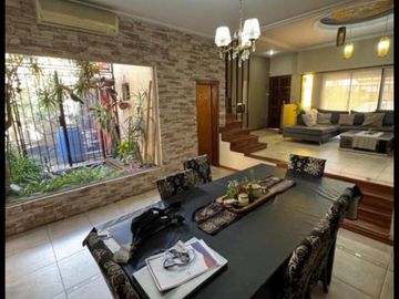 Venta Casa 5 ambientes en Lanús