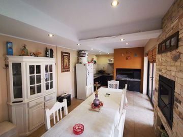 Venta Casa 5 ambientes en Lanús