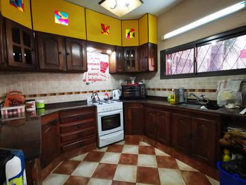 Venta Casa 5 ambientes en Lanús