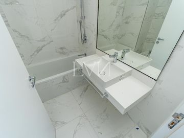 Alquiler / Venta departamento 2 ambientes con balcón - Vicente López - INFINITY TOWERS