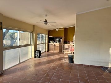 Casa en Venta en Anisacate | 3 Dormitorios, Pileta, Cochera y Gran Terreno