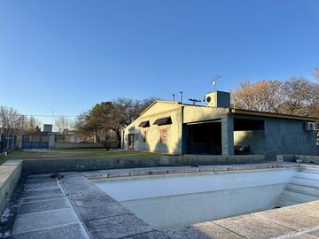 Casa en Venta en Anisacate | 3 Dormitorios, Pileta, Cochera y Gran Terreno
