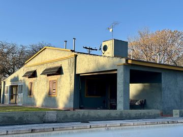Casa en Venta en Anisacate | 3 Dormitorios, Pileta, Cochera y Gran Terreno