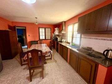 Casa en Venta en Anisacate | 3 Dormitorios, Pileta, Cochera y Gran Terreno
