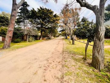 Casa en venta - 5 Dormitorios 3 Baños 2 Cocheras - 403Mts2 - Mar del Tuyú