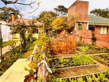 Casa en venta - 5 Dormitorios 3 Baños 2 Cocheras - 403Mts2 - Mar del Tuyú