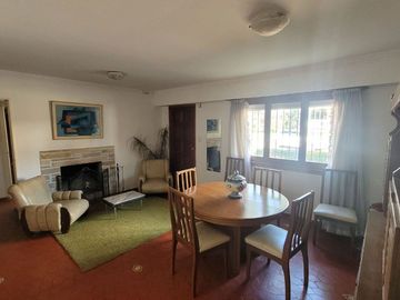 CASA en VENTA en Pinamar en Lote Multifamiliar