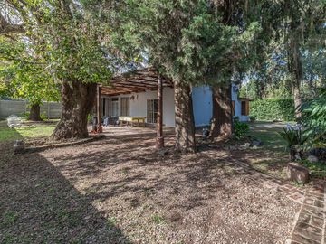 venta casa 5 amb. en Garin con jardin