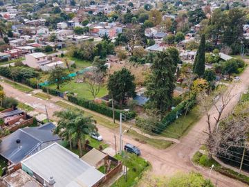venta casa 5 amb. en Garin con jardin