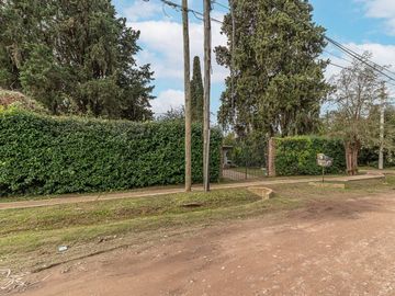 venta casa 5 amb. en Garin con jardin