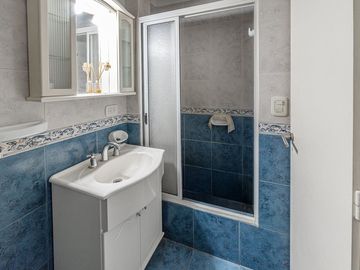 venta casa 5 amb. en Garin con jardin