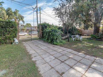 venta casa 5 amb. en Garin con jardin