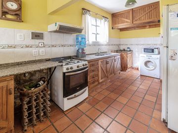 venta casa 5 amb. en Garin con jardin