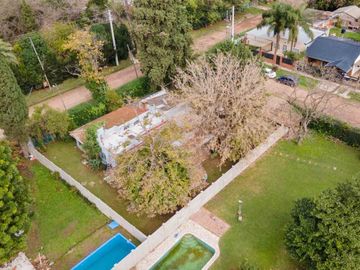 venta casa 5 amb. en Garin con jardin